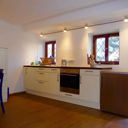 Gemutliche Ferienwohnung Im Gewolbe Bei Apartman